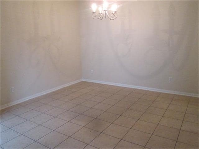 Photo - 107 W Nazro St