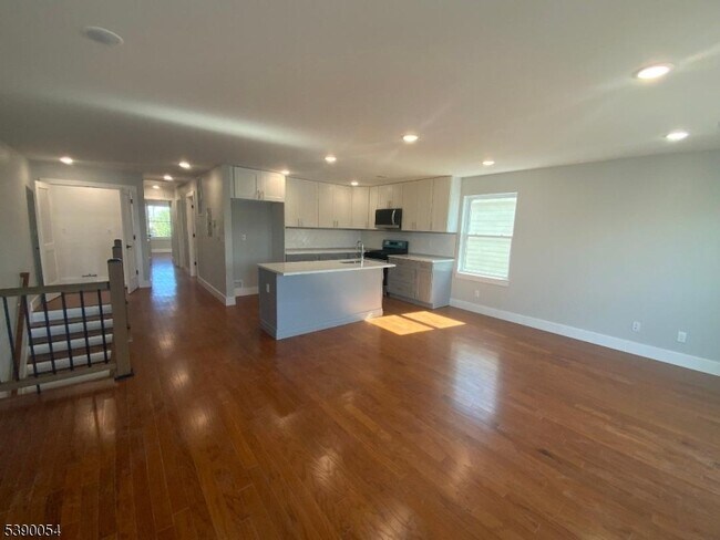 Photo - 68 Main St Unit 2