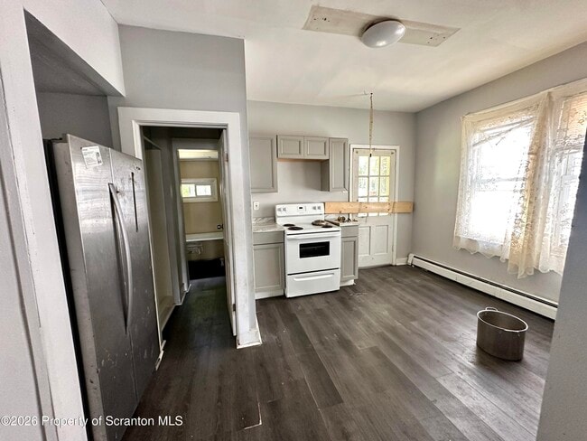 Photo - 1031 Diamond Ave