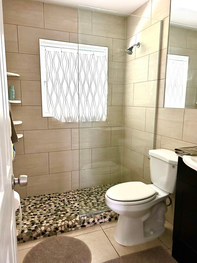 Photo - 4008 Groveland Ave