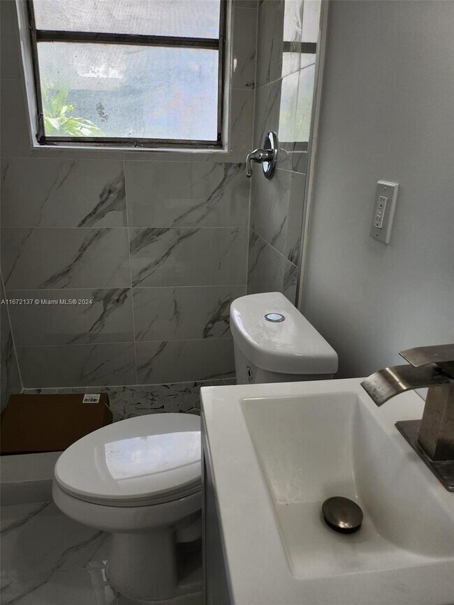 2416 Sherman St Apartment Unit 2 Hollywood, FL