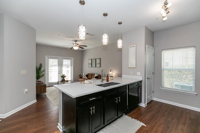 Photo - Thomaston Crossing