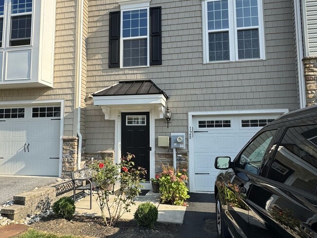 3 Bedroom Townhome in Malvern - 3 Bedroom Townhome in Malvern