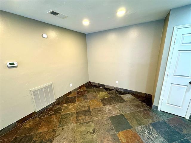 Photo - 1331 Mission St