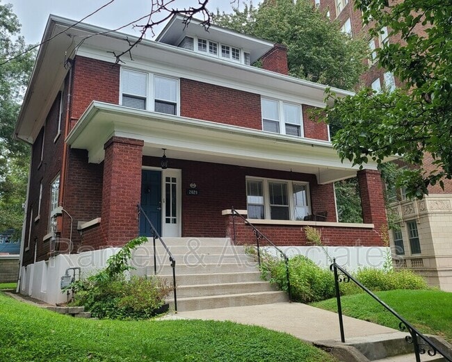 Building Photo - 2029 Baringer Ave