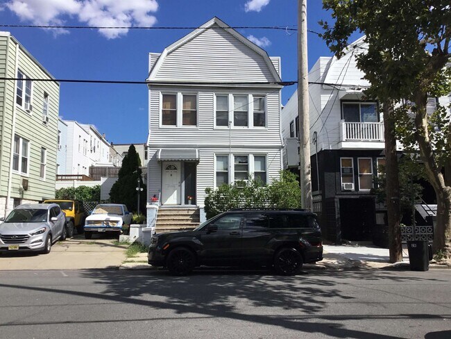 Building Photo - 372 Liberty Ave Rental