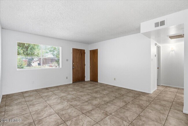 Photo - 1321 E Carol Ave Unit Apt 3