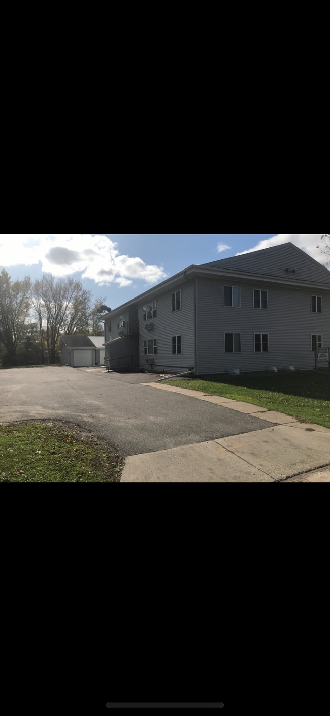 20427 Clark Ave W apt 7 - 20427 W Clark Ave Unit 7