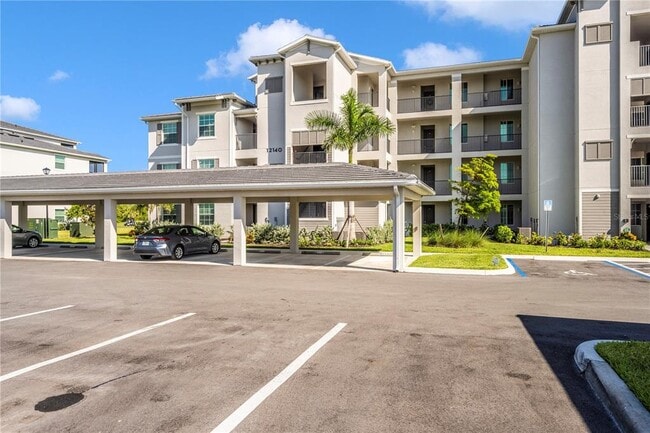 Building Photo - 12140 Wellen Golf St Unit 401 Rental