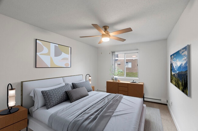 Photo - Lexington Hills Apartments