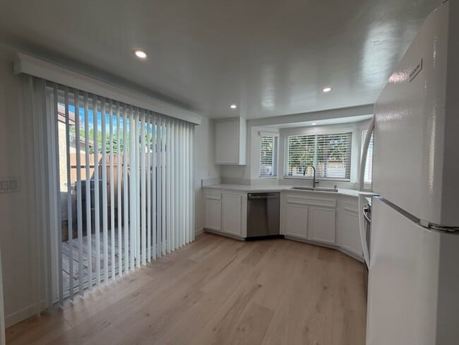 4783 Mayflower Way