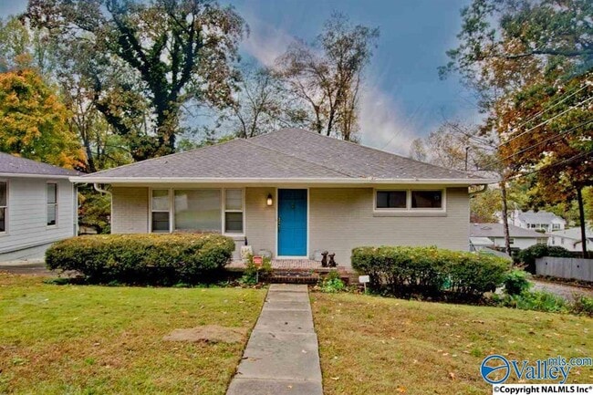 Photo - 2700 Evergreen St SE