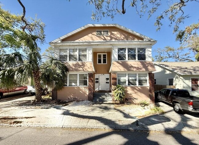 Photo - 725 14th Ave S