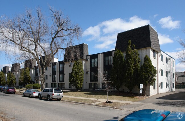 Photo - 2525 Harriet Ave S