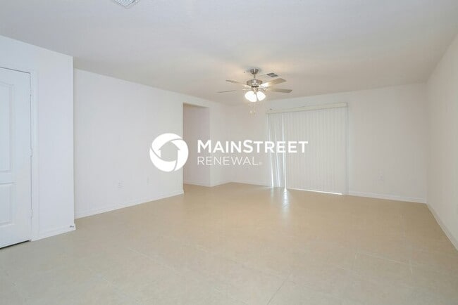 Photo - 4 Bedroom Pet-Friendly Home in Mascotte, FL with Main Street Renewal