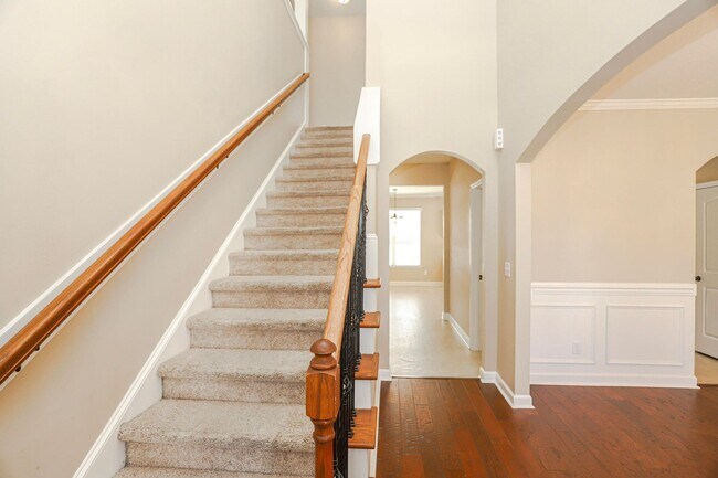 Photo - 4 Bedroom 2.5 Bath in Grovetown!