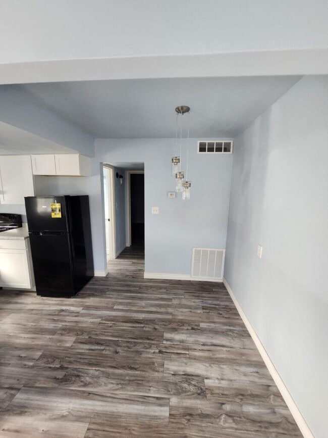 Photo - 510 McKellar Cir Unit 1