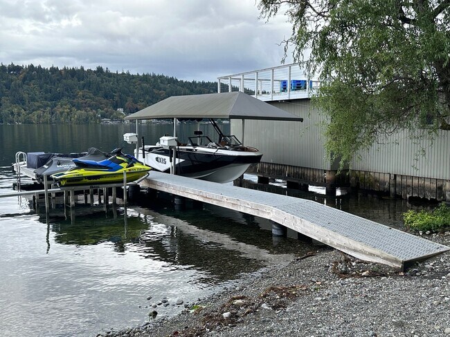 Photo - 2410 West Lake Sammamish Pkwy NE