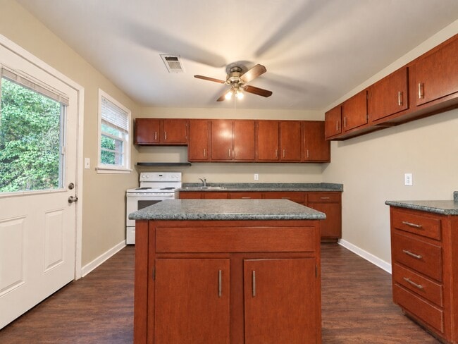 4229 Hickory Dr