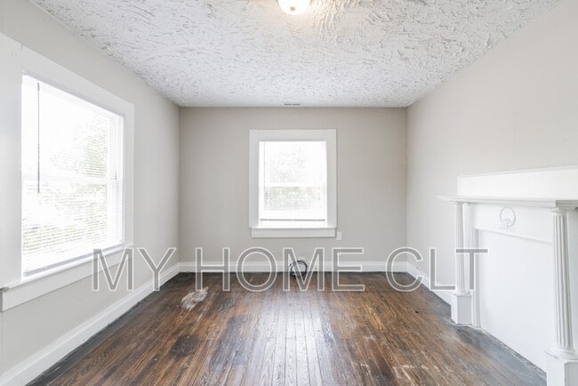 Photo - 1017 Holland Ave