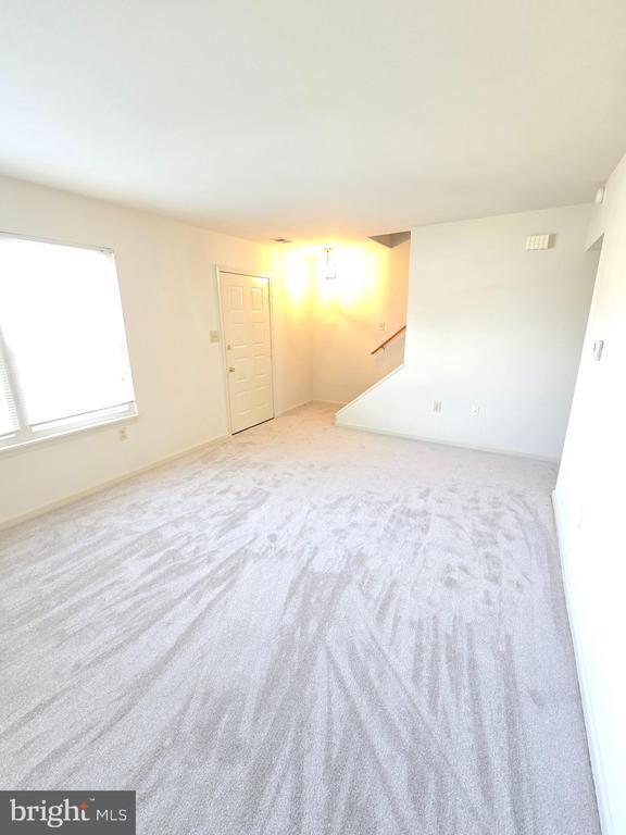 Building Photo - 129 La Grange Ave Rental