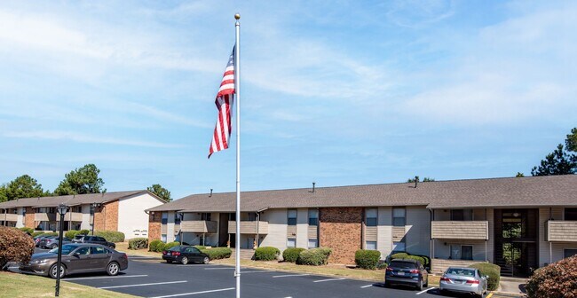 Meadow Wood Apartment Homes