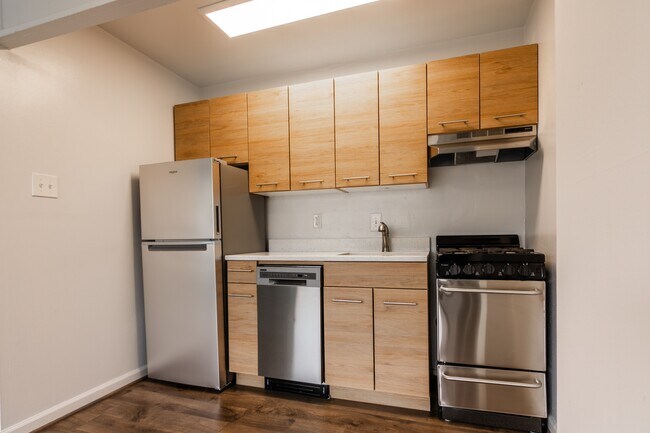 2620 16th Street Apartments