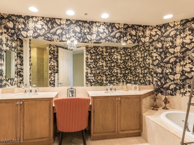 Building Photo - 2728 Tiburon Blvd E Unit PH-503