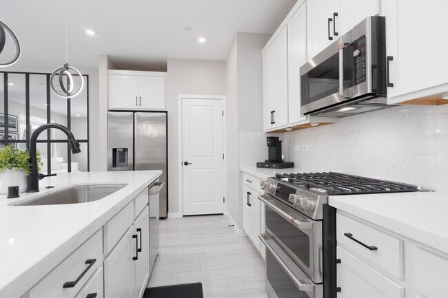 Photo - 11934 Vector Ray Ave