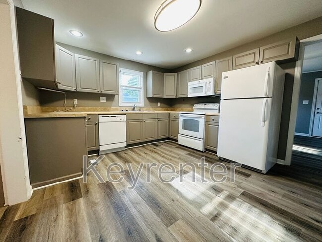Photo - 1206 Cedar Ln