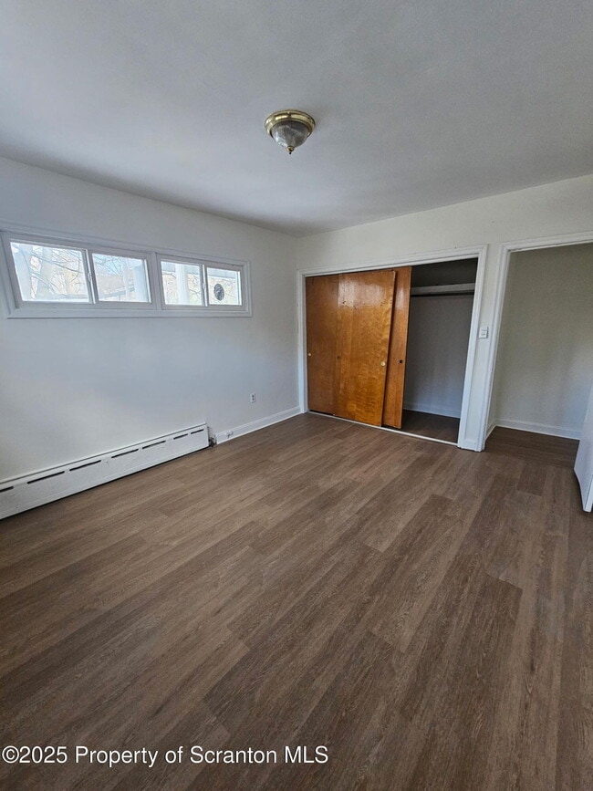 Building Photo - 1106 E Gibson St Rental
