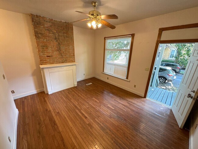 Photo - Highland 1557-1559 1557HSLLC Unit 1557