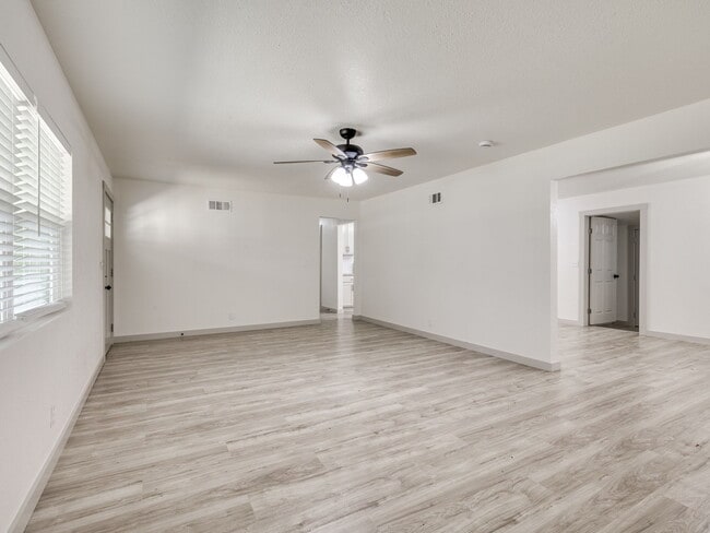 Photo - 1300 N McKinley Ave