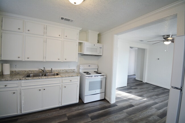 Photo - 514 W Jefferson St