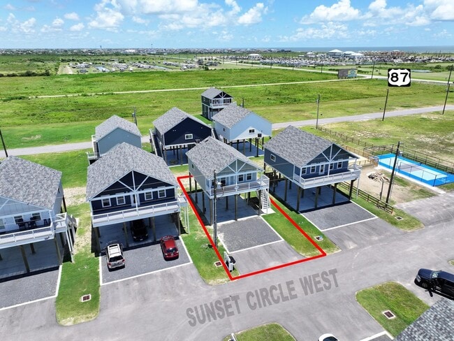 1032 Sunset Cir