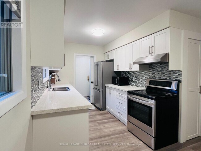 Photo - 243 Appleby Line