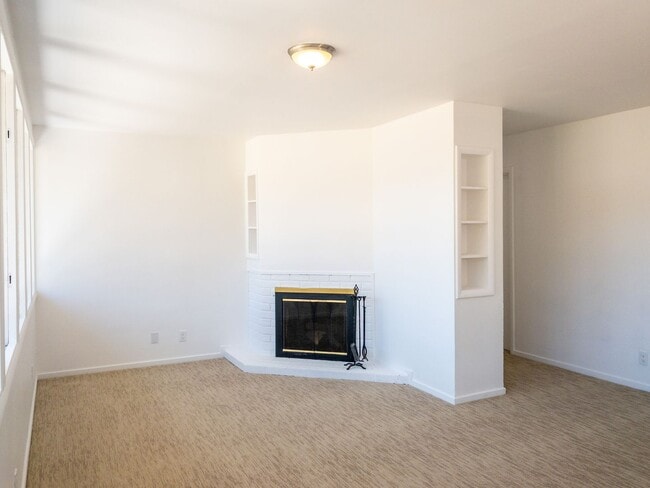 Photo - Stunning Bay Views 2BR/1BA Flat w/Small Office and Bay Views!! Pets!! Parking! -PROGRESSIVE Unit 315 Valley Street