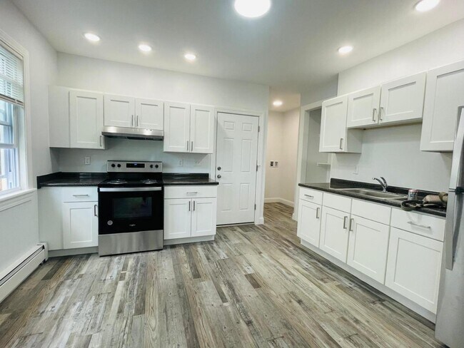 Photo - 204-206 Nelson St