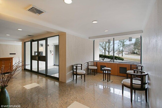 Photo - 26 Strawberry Hill Ave Unit 1 bed