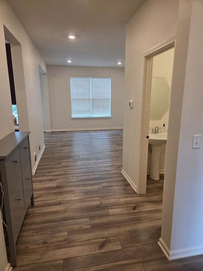 Photo - 2015 Pembridge Ln