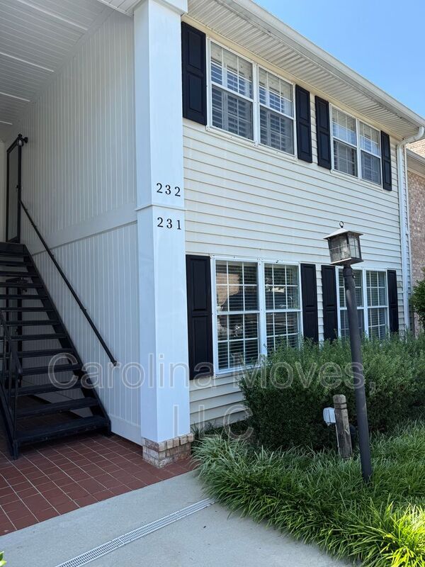 Building Photo - 925 Cleveland St Unit #231