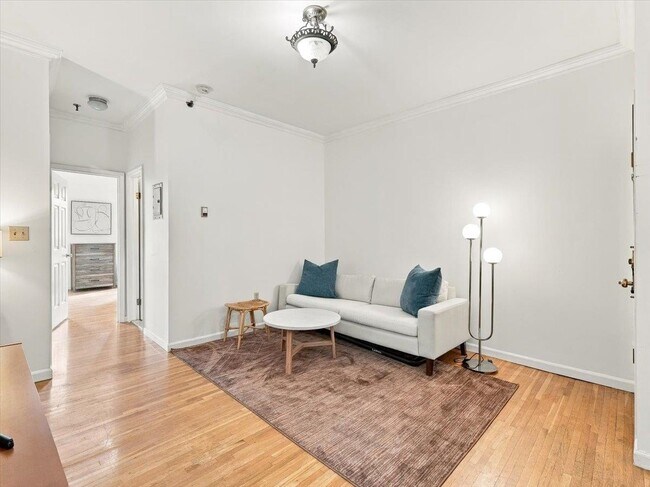 Photo - 711 Willow Ave