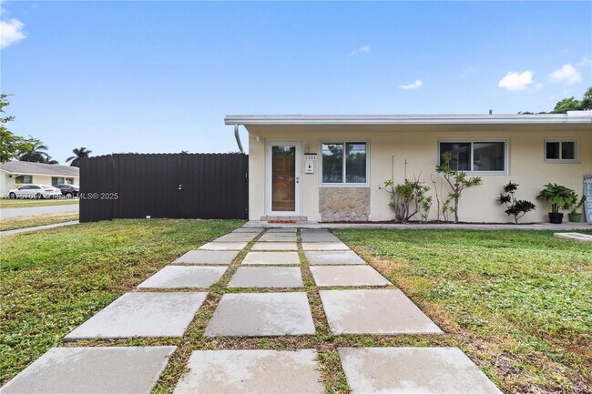 Photo - 1201 NW 10th St Apartamento Unidad 12