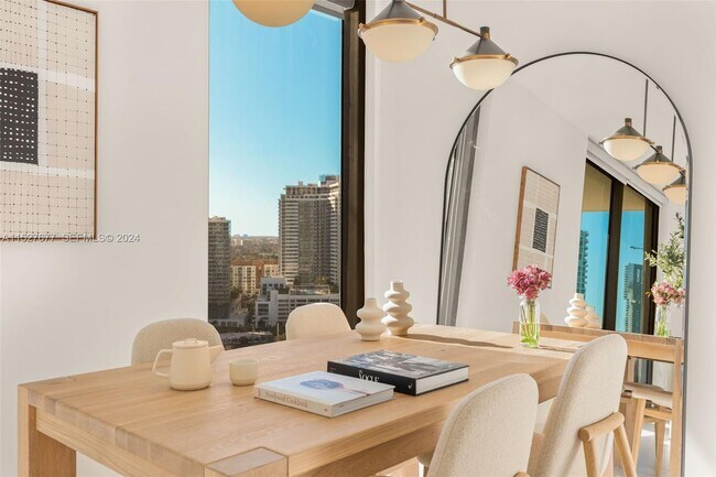 Photo - 501 NE 31st St Unidad 2209