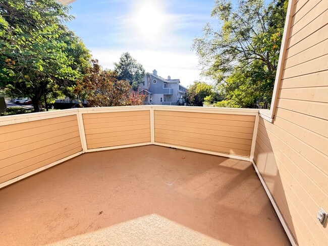 Photo - 3 Bed / 3 Bath Townhome in Scripps Ranch