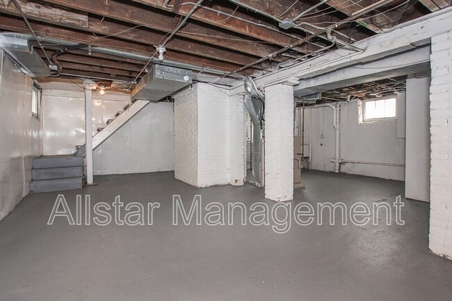 Photo - 3195 Whitethorn Rd