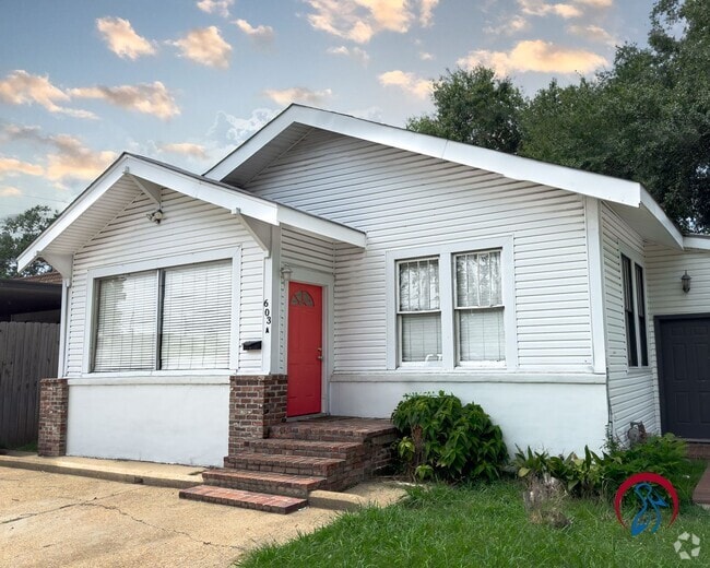 Building Photo - Pelican -603 Bres Ave (Duplex) Unit 603 A Bres Rental