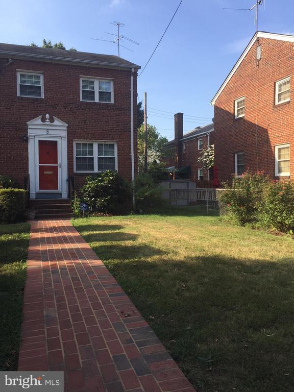 Building Photo - 5 E Alexandria Ave Rental