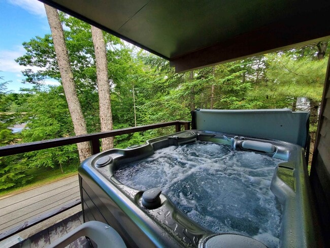 1046 Goose Pond Rd