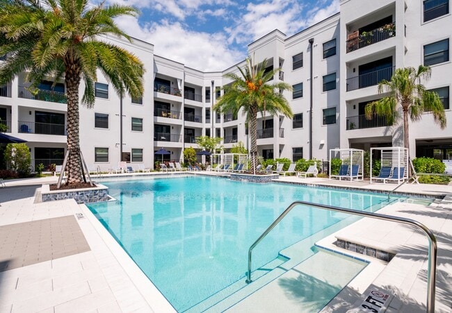 Building Photo - West End at City Walk Rental